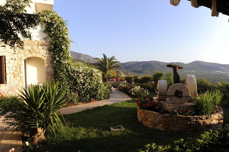 Kavoussi Resort image