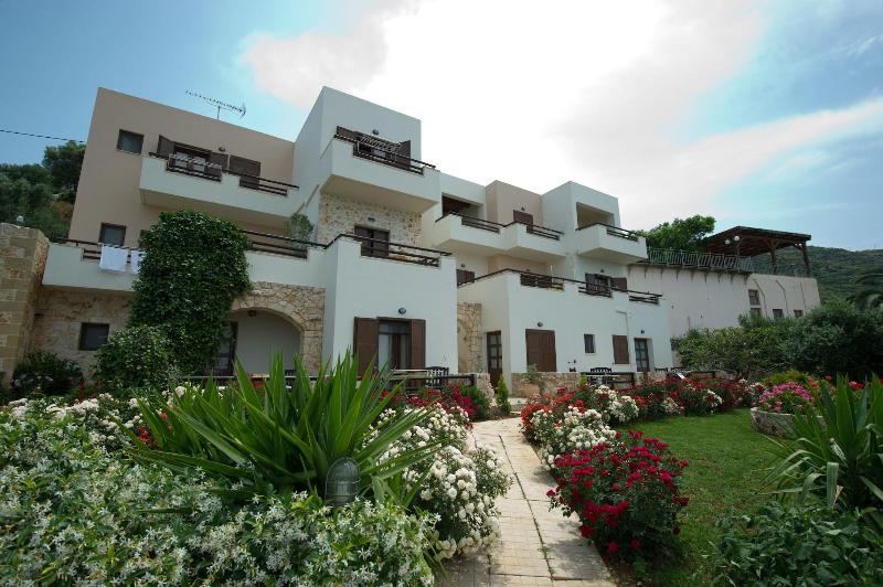 Kavoussi Resort image