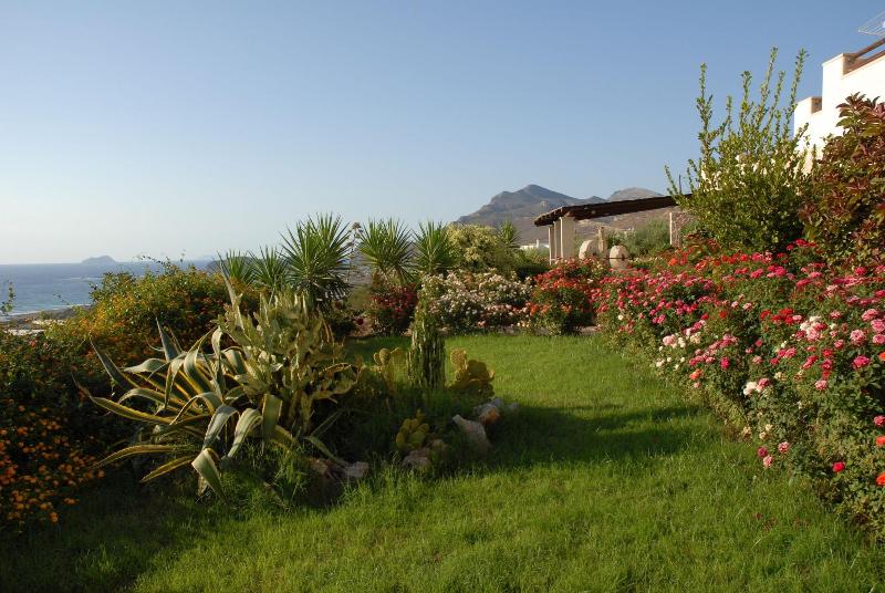 Kavoussi Resort image