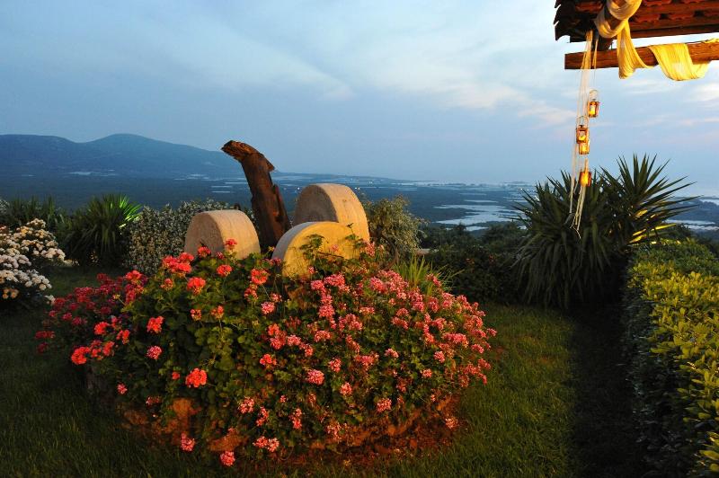 Kavoussi Resort image