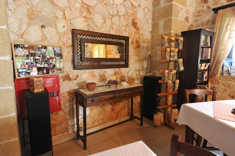 Kavoussi Resort image