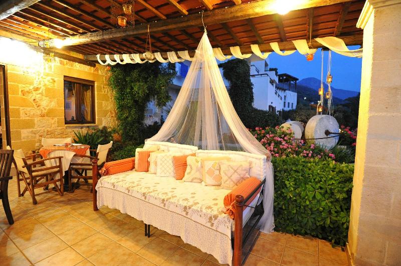 Kavoussi Resort image