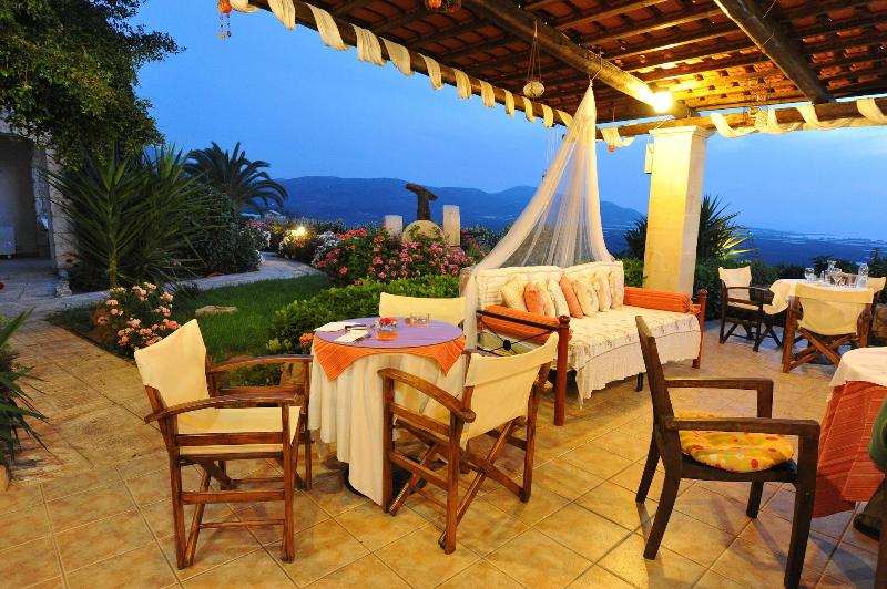 Kavoussi Resort image