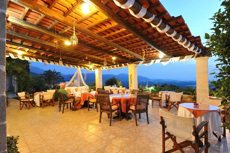 Kavoussi Resort image