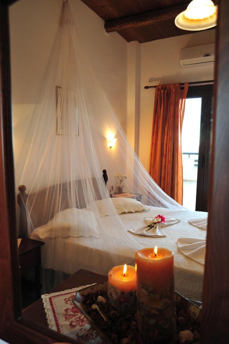 Kavoussi Resort image