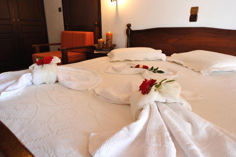 Kavoussi Resort image