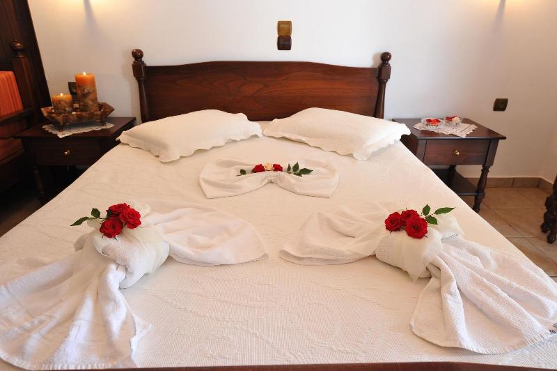 Kavoussi Resort image