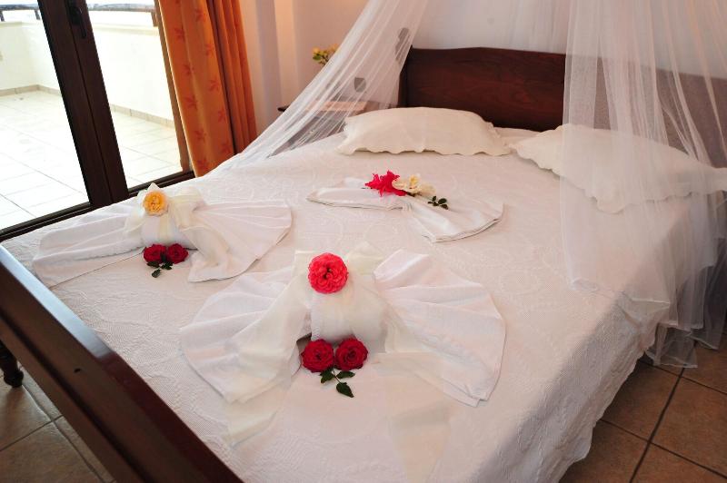 Kavoussi Resort image