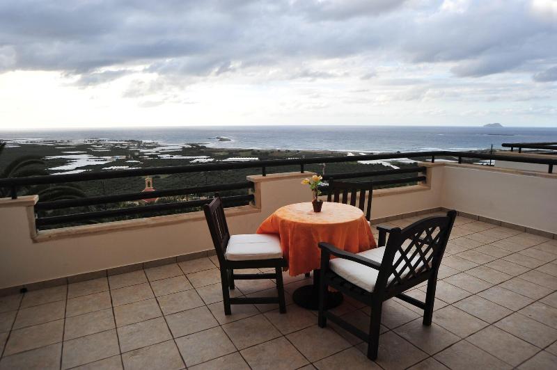 Kavoussi Resort image