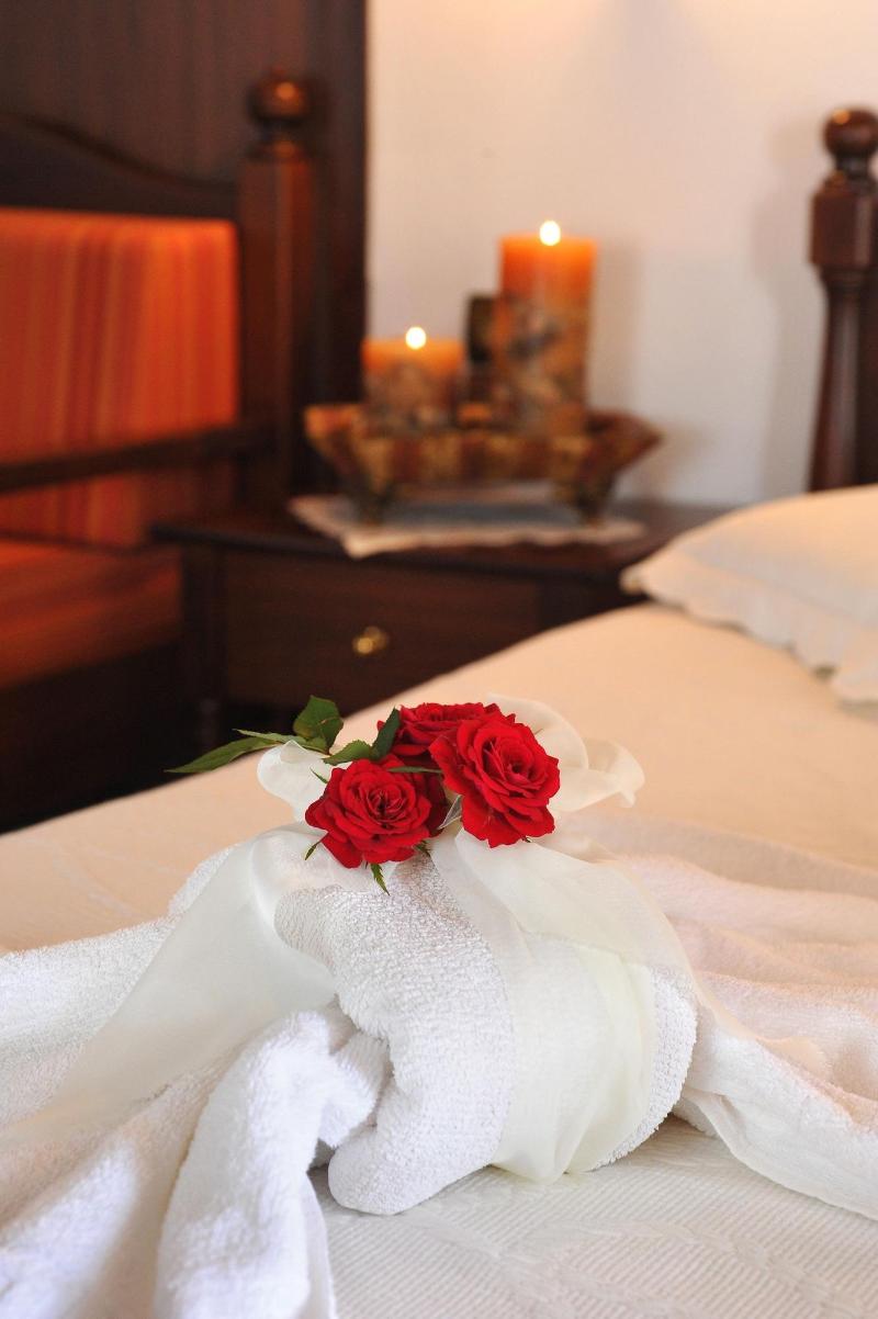 Kavoussi Resort image