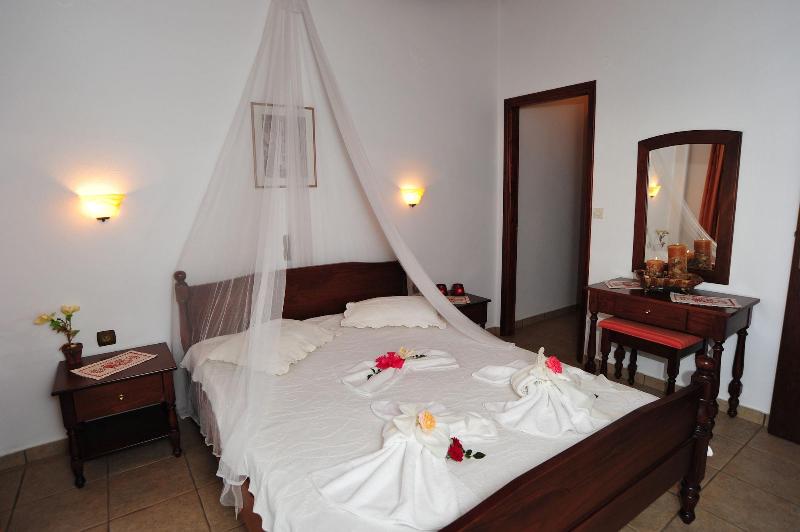 Kavoussi Resort image
