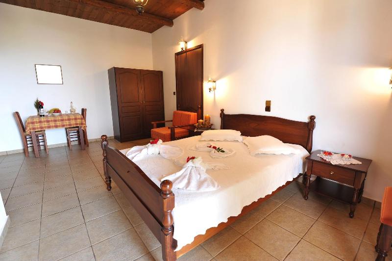 Kavoussi Resort image
