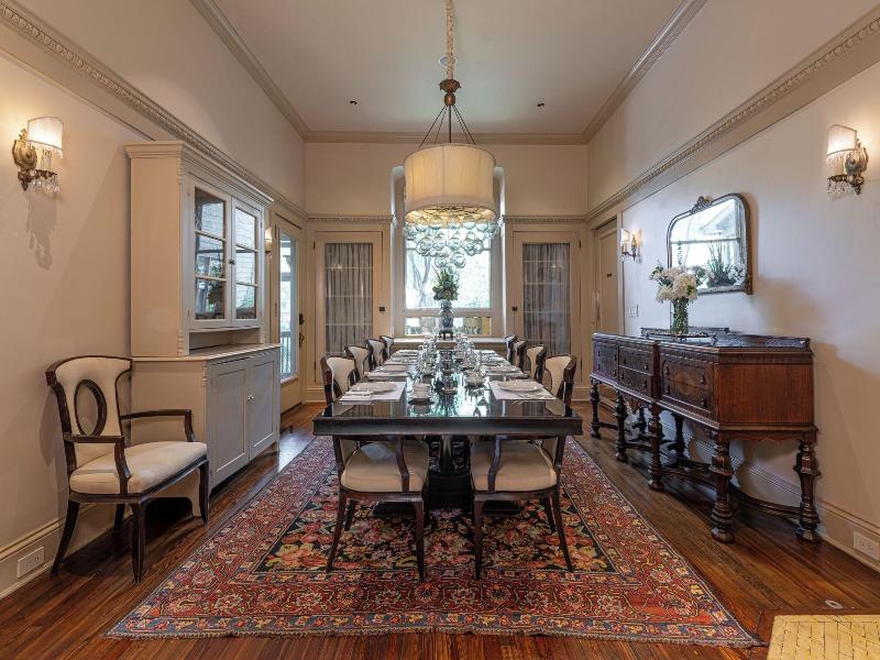 Stonehurst Place image