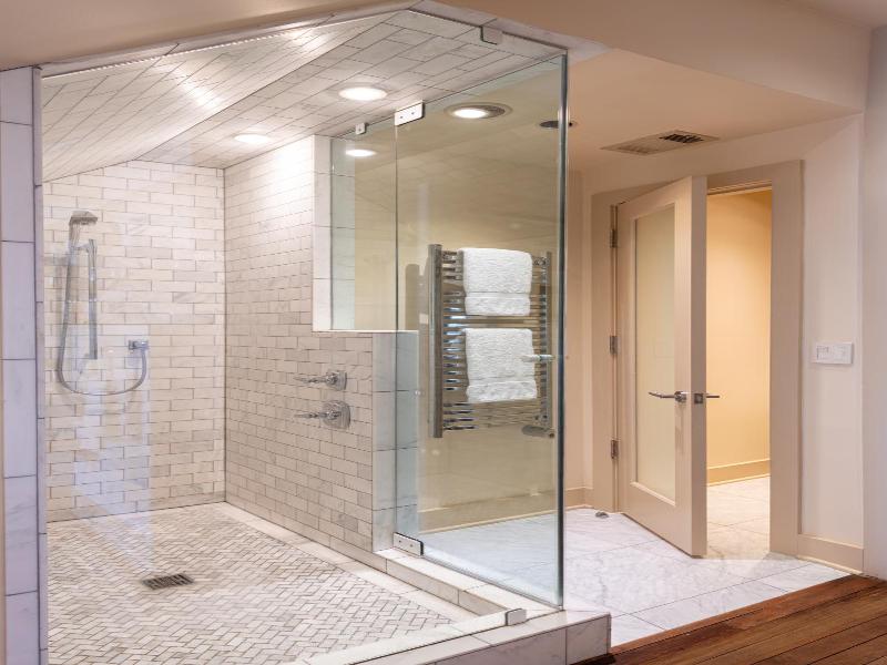 Stonehurst Place image