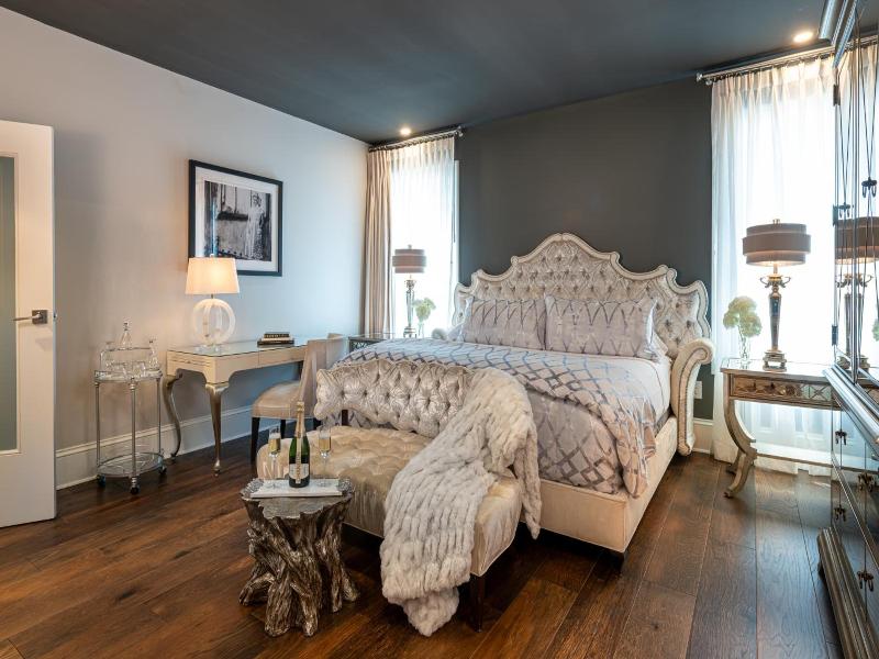 Stonehurst Place image