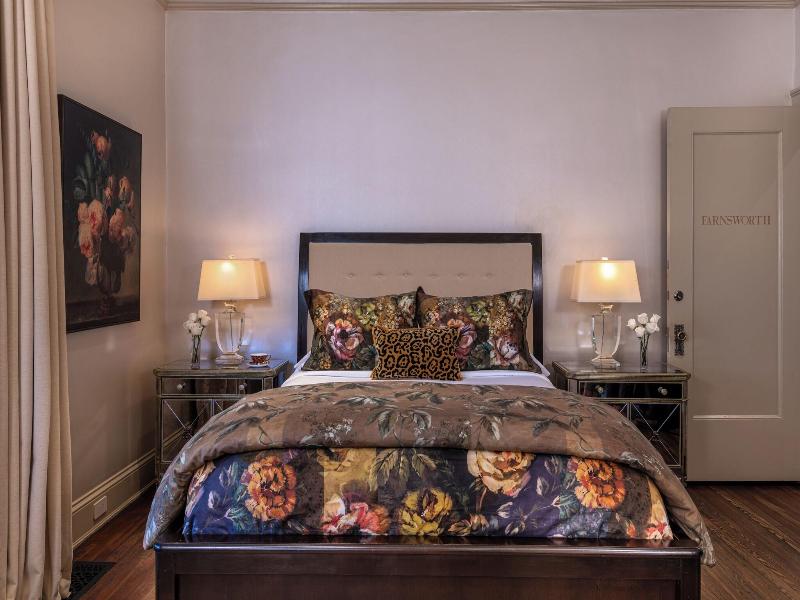 Stonehurst Place image