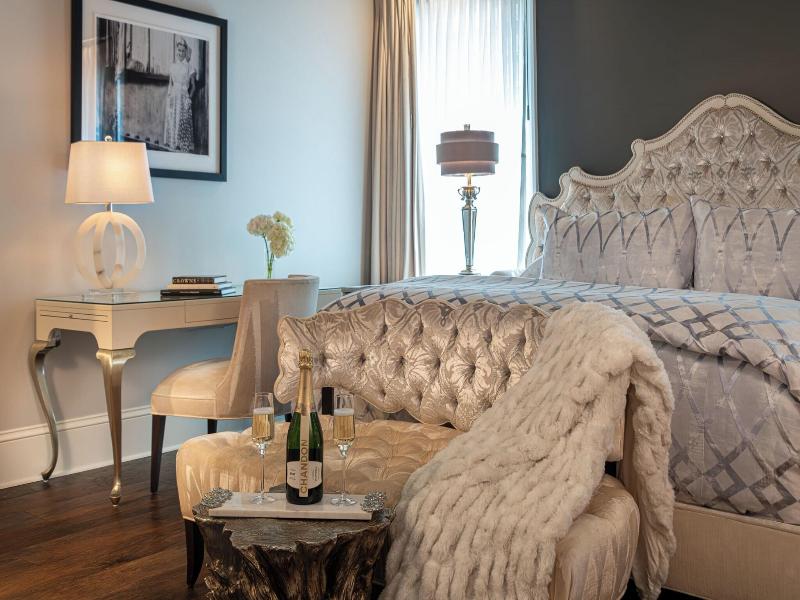Stonehurst Place image