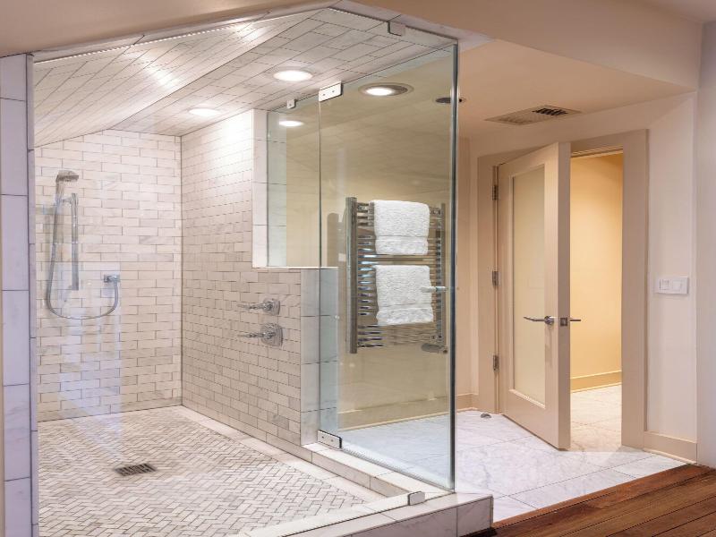 Stonehurst Place image