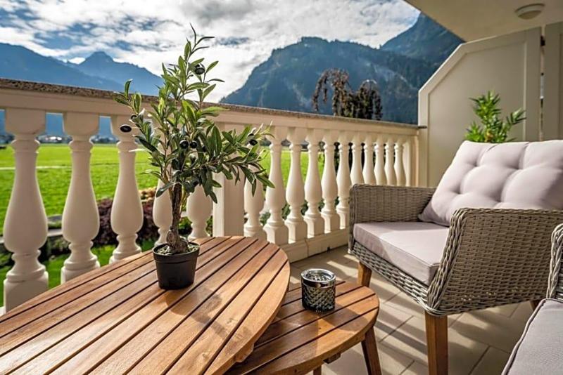 Haus Wiesengrund image