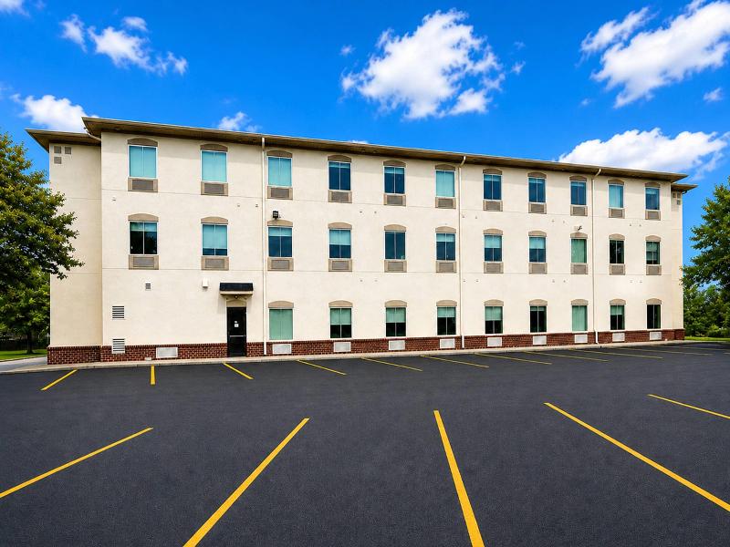 Econo Lodge — general view