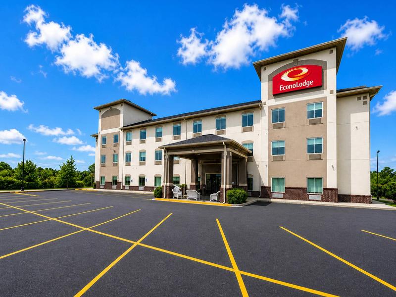 Econo Lodge — general view