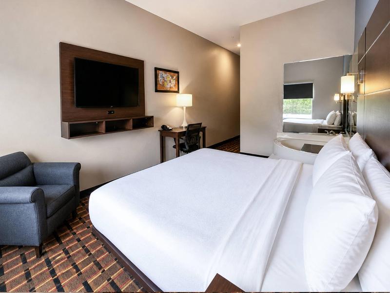 SUITE KING SIZE BED