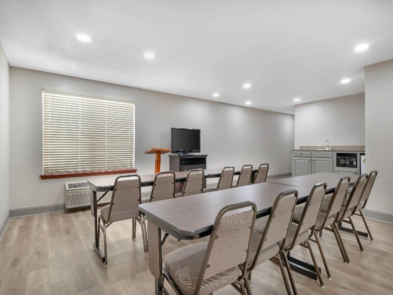 Country Inn & Suites By Radisson, Hiram, Ga image