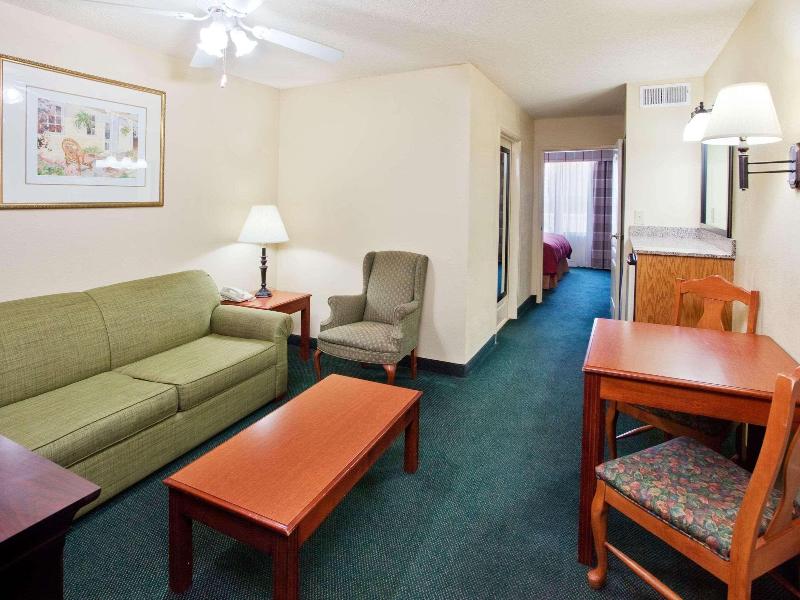 Country Inn & Suites By Radisson, Hiram, Ga image