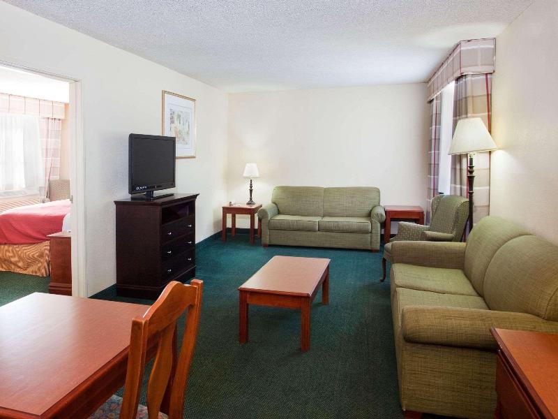 Country Inn & Suites By Radisson, Hiram, Ga image