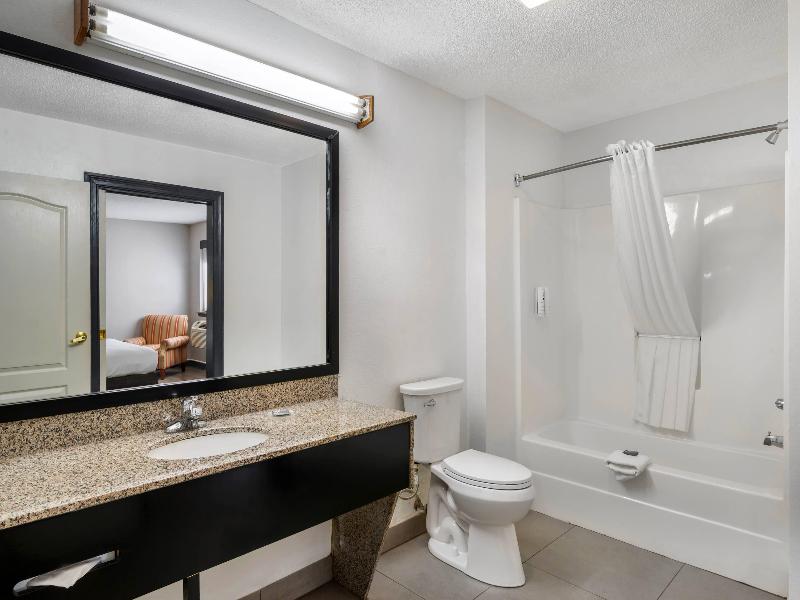 Country Inn & Suites By Radisson, Hiram, Ga image
