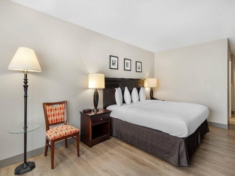 Country Inn & Suites By Radisson, Hiram, Ga image