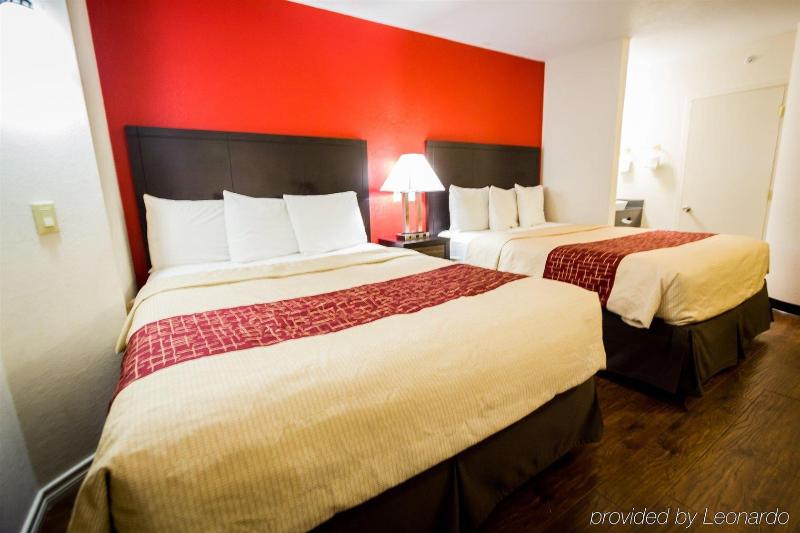 Red Roof Inn Austin - Round Rock image