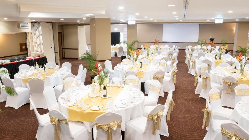 Holiday Inn & Suites Port Moresby image