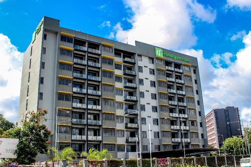 Holiday Inn & Suites Port Moresby image