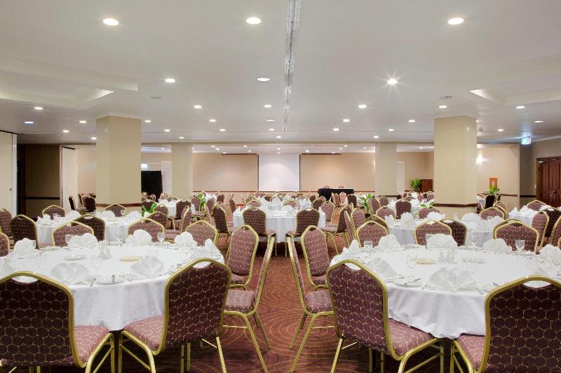 Holiday Inn & Suites Port Moresby image