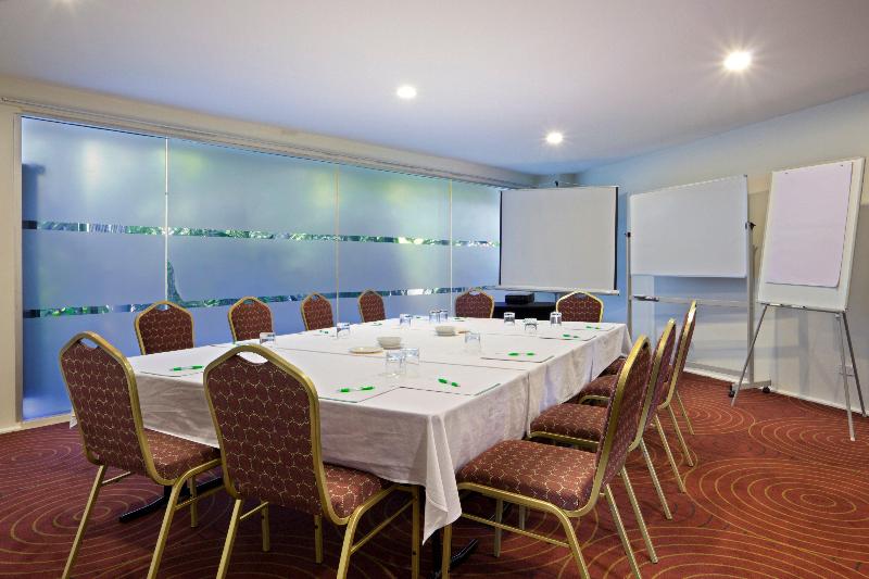 Holiday Inn & Suites Port Moresby image