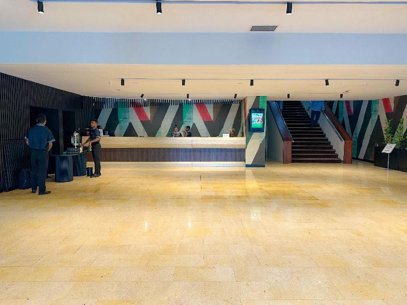 Holiday Inn & Suites Port Moresby image