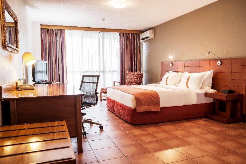 Holiday Inn & Suites Port Moresby image