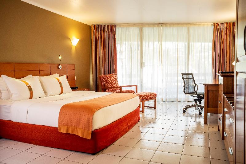 Holiday Inn & Suites Port Moresby image