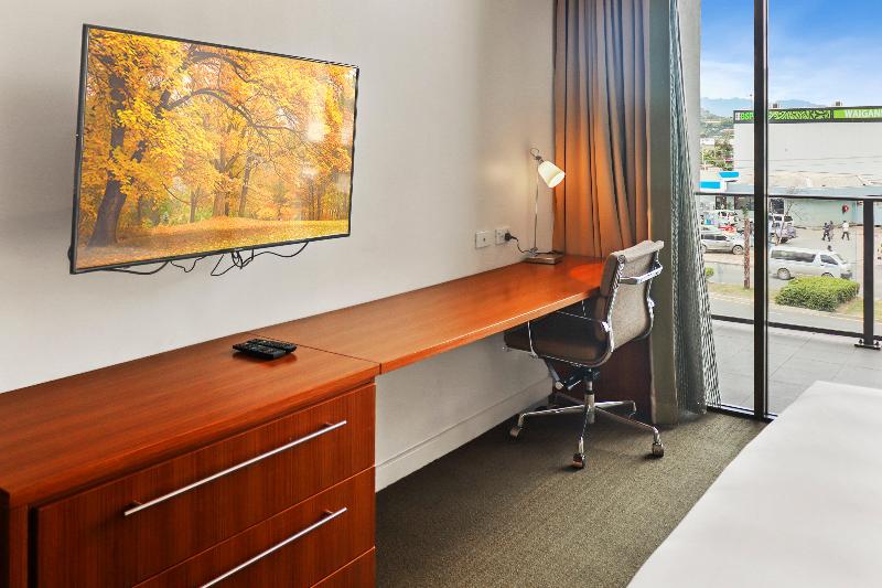 Holiday Inn & Suites Port Moresby image