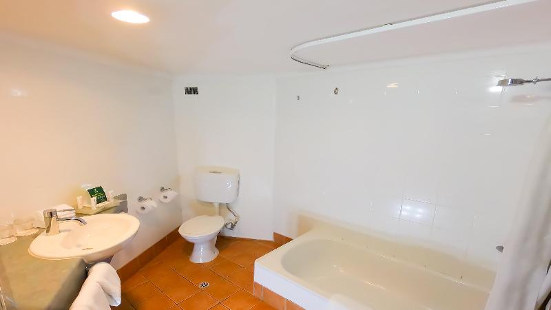 Holiday Inn & Suites Port Moresby image