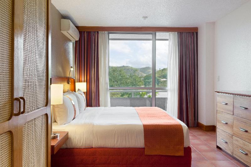 Holiday Inn & Suites Port Moresby image