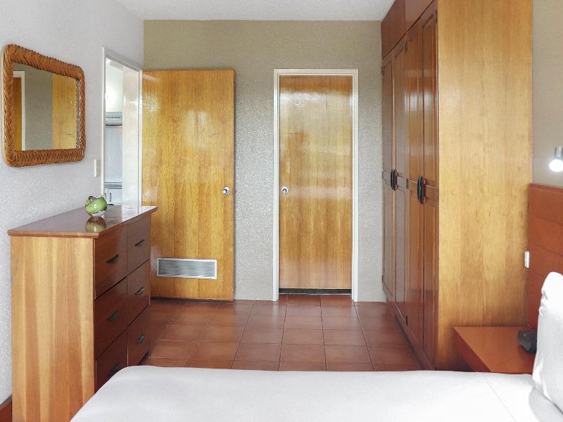 Holiday Inn & Suites Port Moresby image