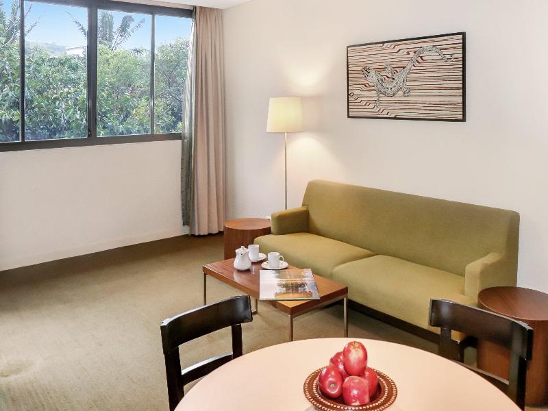 Holiday Inn & Suites Port Moresby image