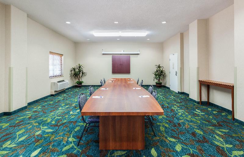Candlewood Suites Lake Jackson - Clute