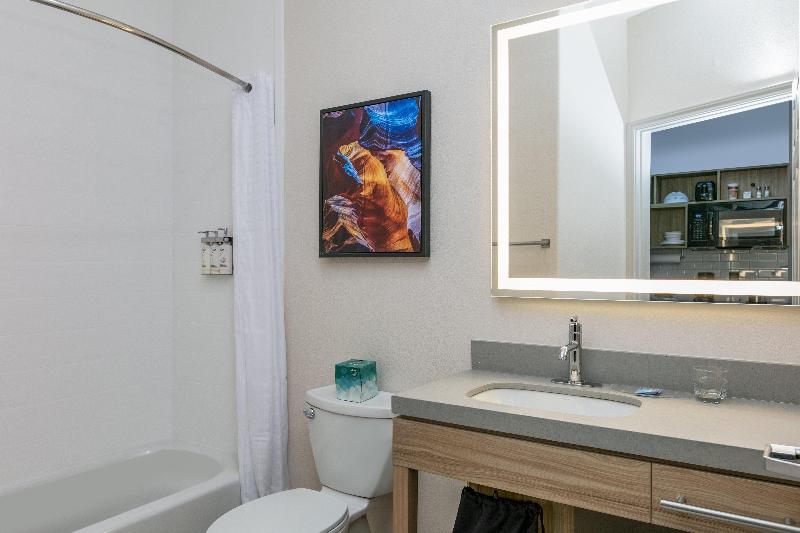 Candlewood Suites Lake Jackson - Clute image
