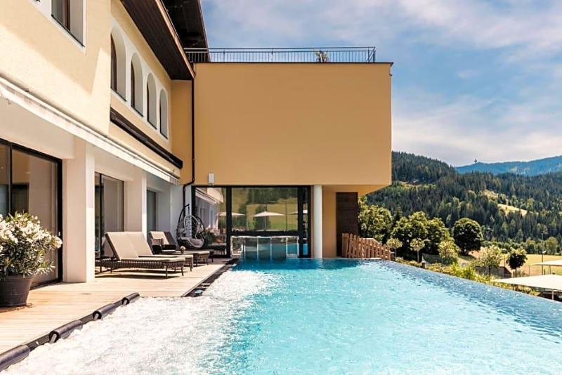 Neubergerhof image