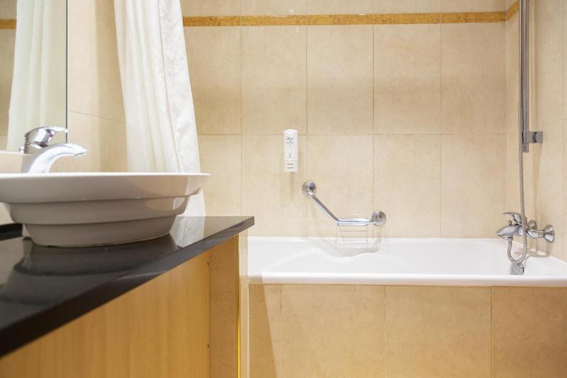 Tristar image