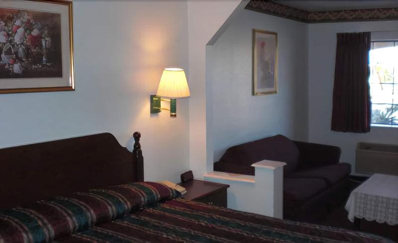 The Executive Inn & Suites image