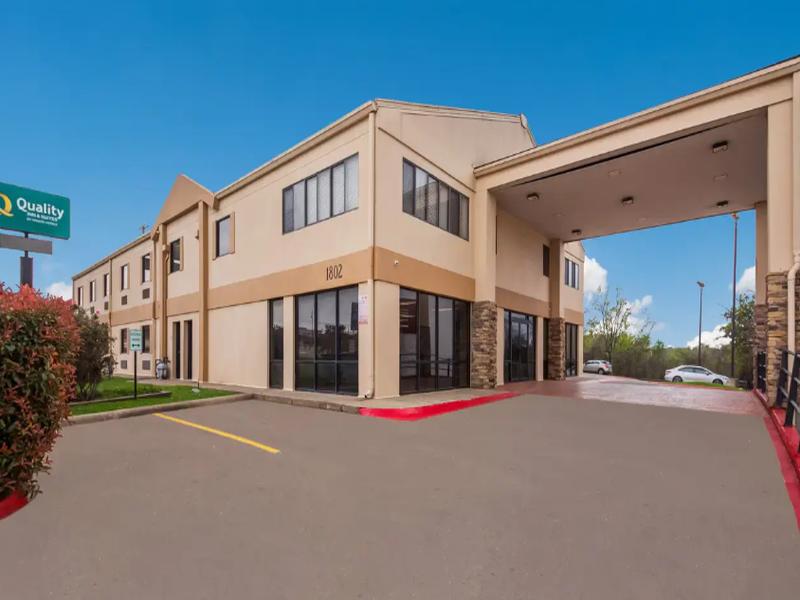 Quality Inn and Suites Round Rock image